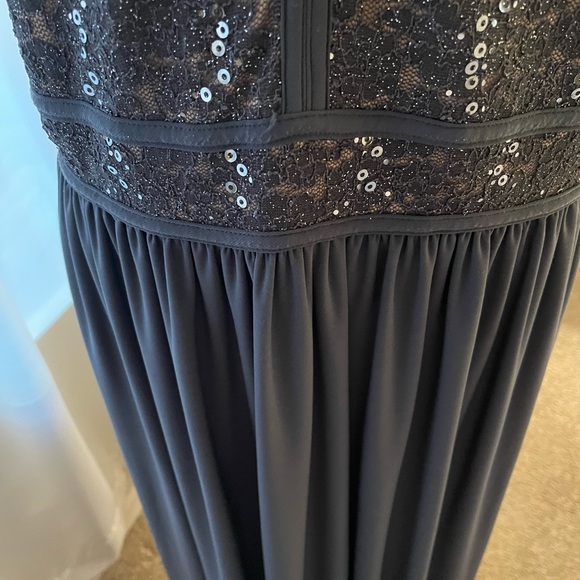 NW Women Dress - Picture 13 of 15